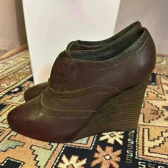 Joie - Ankle wedge boots - Oxford brown leather bootie - Picture 4 of 9